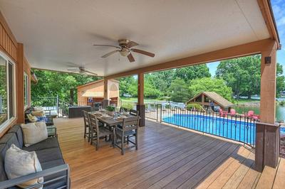 Stay Awhile by Avantstay Lakefront + Pool, Dock