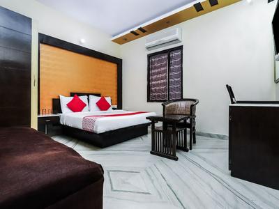 OYO 362 Hotel J P Inn