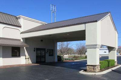 Super 8 by Wyndham Manchester TN