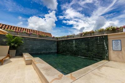 Hotel CC-19F Tipo Boutique con Piscina