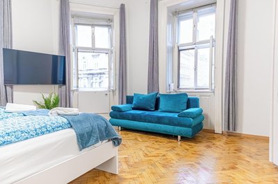 Spacious 2BR Apartment Near Stadthalle