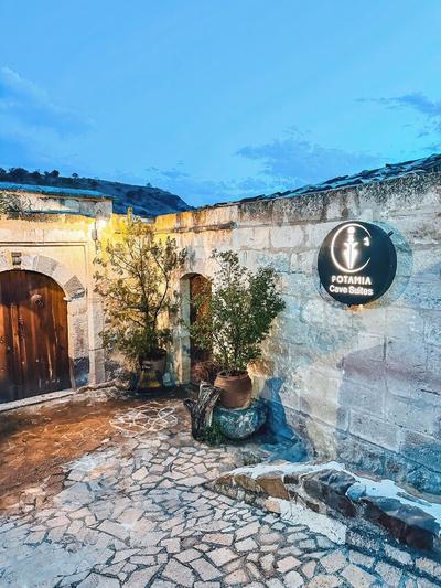 Potamia Cave Suites