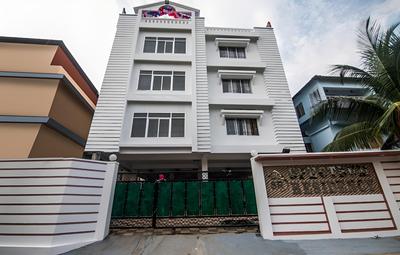 OYO 15700 Spectrum Residency