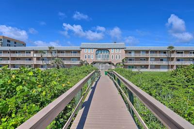 Cute Cocoa Beach Condo w/ Pool & Beach Access!
