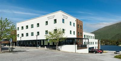 Brattvåg Fjordhotell