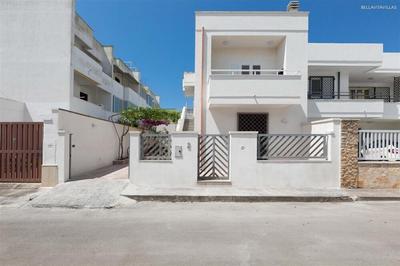 1659 Dodger House in Porto Cesareo