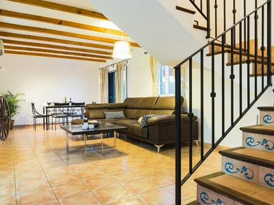 Detached House With Private Pool Near the Beach