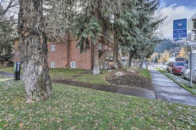 Aspen Condo w/ Mountain Views & Ski Access!