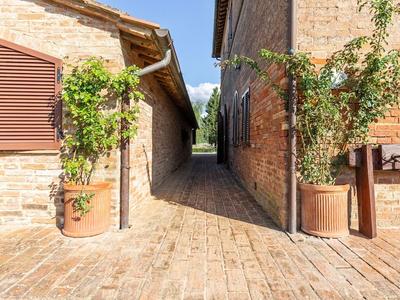 360 Degree View Over the Tuscan Hills