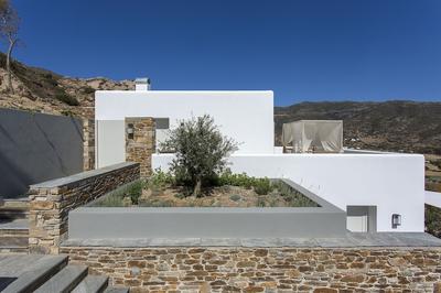 Far Out Hotel & Spa