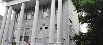 The Confederate House