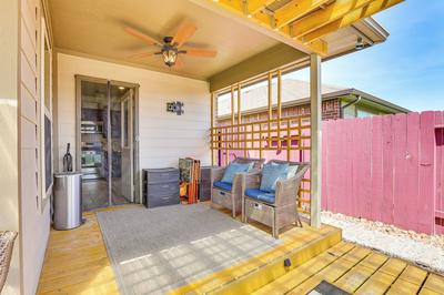 Chic & Relaxing Katy Escape w/ Community Pool!