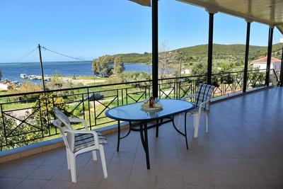 Nikolas House Beside the sea Next to Lefkada