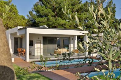 Room in Villa - 4rosesvillas - Yellow Rose Villa