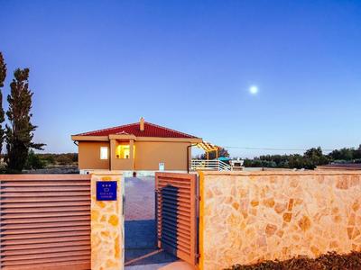 Charming Holiday Home With Private Swimming Pool, Big Garden, Near the Sea