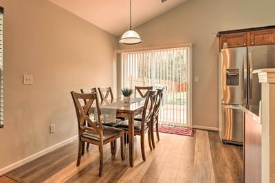Pet-friendly Retreat w/ Yard: ~ 8 Mi to Downtown!