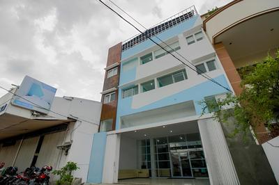 RedDoorz Plus @ Catania Soma Rajawali