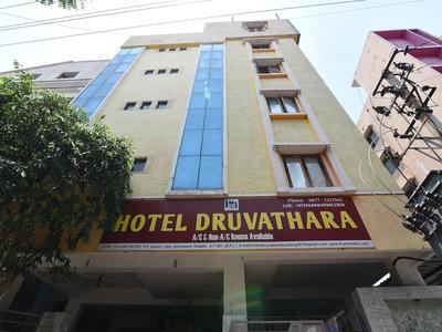 SPOT ON 39866 Hotel Dhruvathara
