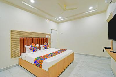 Fabhotel Lexus Grand