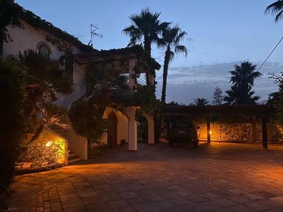 Villa Loredana in Fontane Bianche