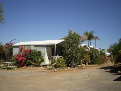 Banjo's Overnight & Holiday Units