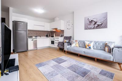 Charming Flat With City View in Atasehir