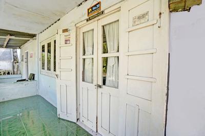 OYO Life 92921 Omaya Kost Syariah