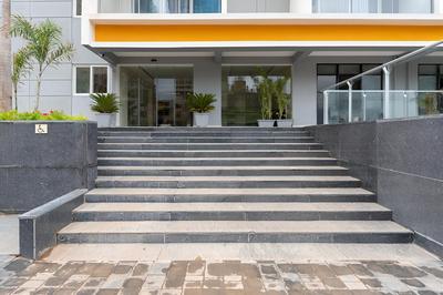 StayBird B Suite, Business Hotel