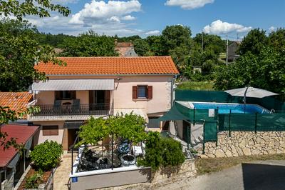 House Papinka With Private Pool & Garden