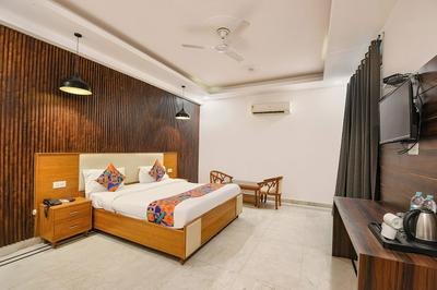 FabHotel Ganeshwaram 45