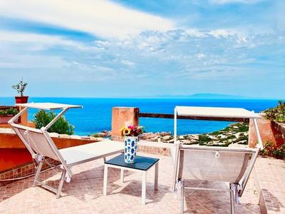 Apartment With Stunning Views
