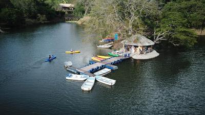Hosteria florida tropical