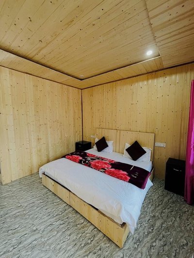 Gaurav hotel chopta