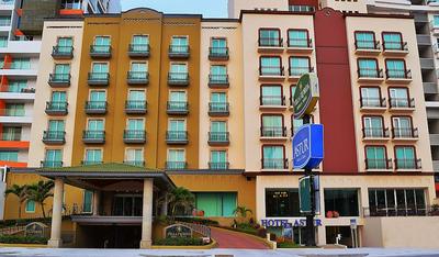 Astur Hotel y Suites