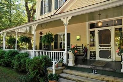 Edgeworth Inn