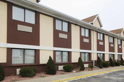 Quality Inn & Suites Benton Harbor - St. Joseph