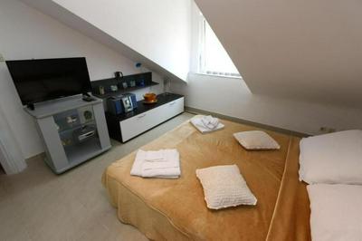 Anamar Apartments