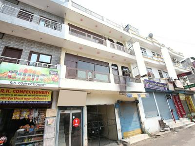 OYO 11906 Hotel Star Welcome