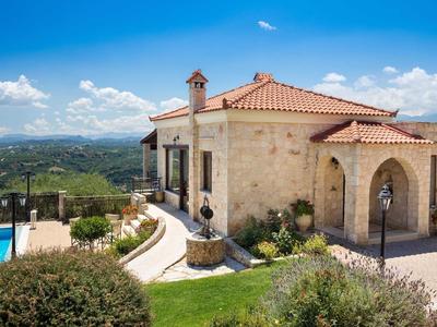 Villa in Tavronitis With Pool & Stunning Views