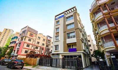 Fabhotel Royal Palm