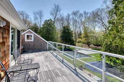 Spacious 5-br 4-bath Pool in East Hamptons