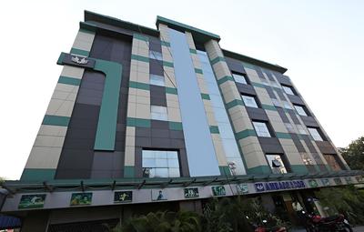 OYO 24855 Ambassador Hotel