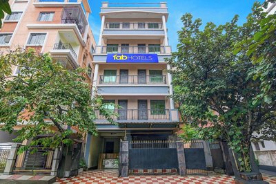 Fabhotel Bs Plaza