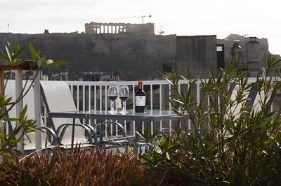 A Gift in the Heart of Monastiraki B