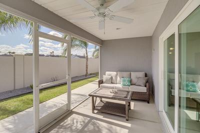 Community Pool & Tennis Court: Gem in The Villages