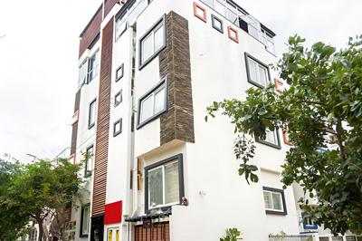 OYO 6144 Hotel M Plaza