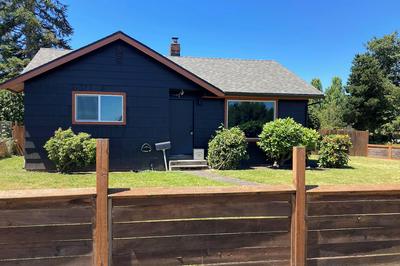 3 Mi to Emerald Downs: Pet-friendly Home