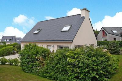 Holiday Home in Plouarzel Near Sandy Beach
