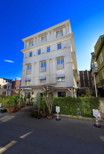 Nun By Laren Hotels - Image 89