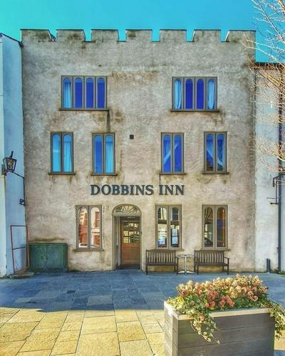 Dobbins Inn